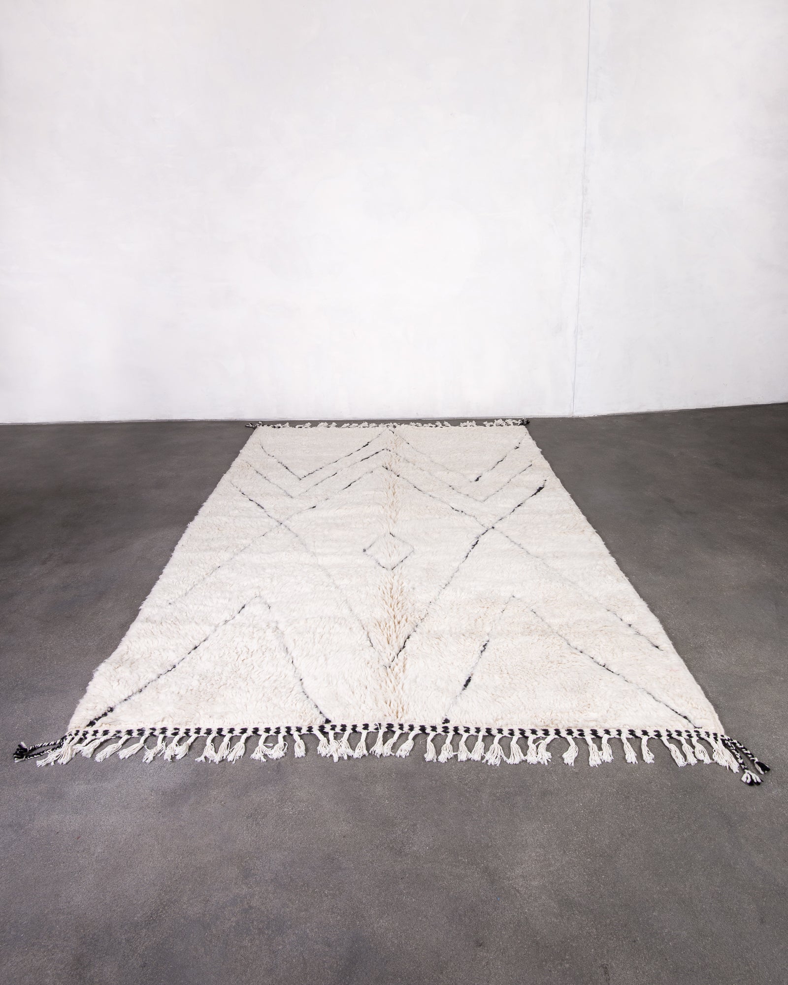 Modern designer handcrafted Berber rug from morocco Beniourain with beautiful colors and patterns